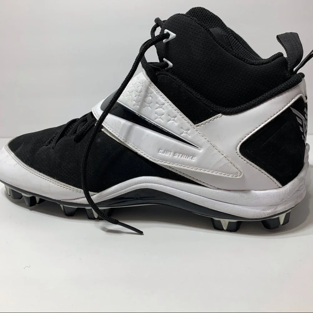 EUC Nike CJ81 Football Cleats‎ Lace-up Velcro Close
